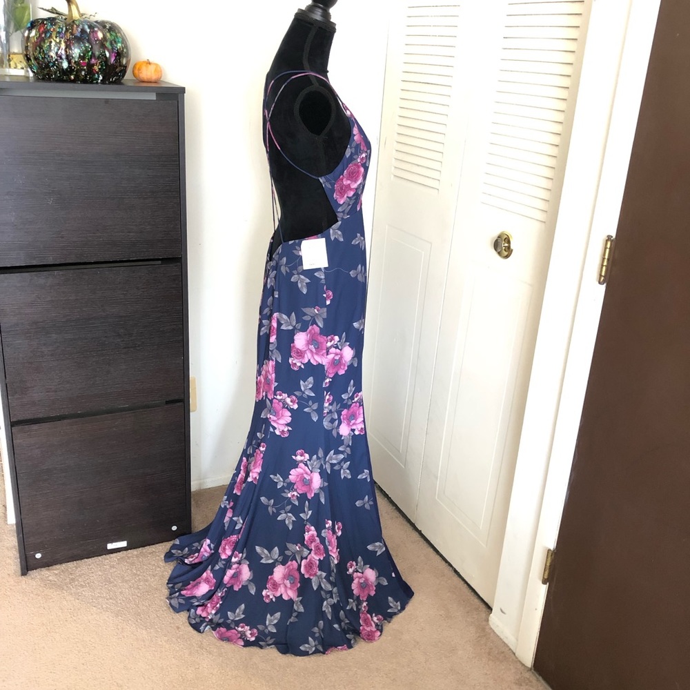 Fame & Partners The Rowen Floral Gown - Picture 5 of 8